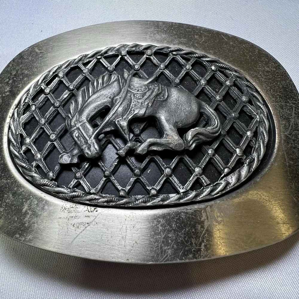 Reining Western Belt Buckle Rodeo Silver And Black‎